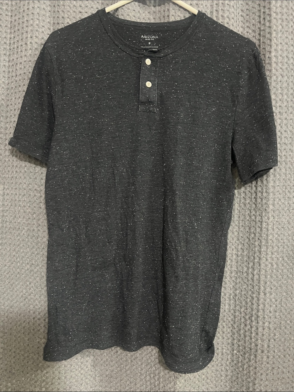 Arizona Jean Company Men's Charcoal Speckled Henley Polo